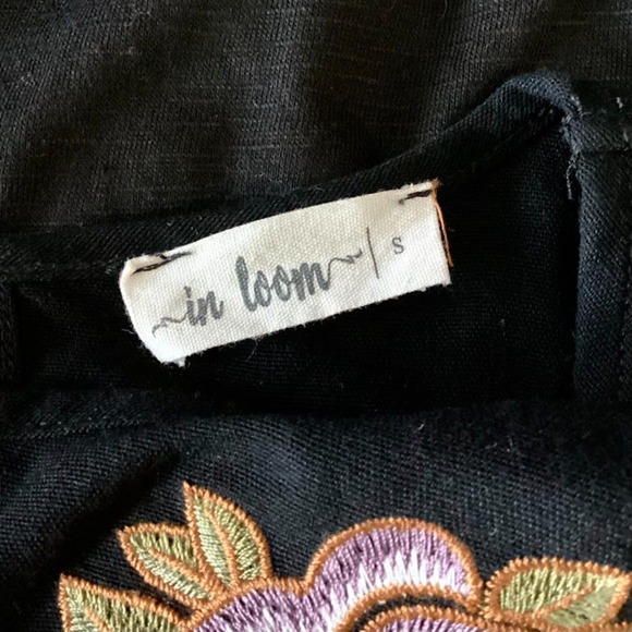 In Loom Blouse Boho Peasant Women's Small Black/Floral Embroidered Pleated Top - Picture 7 of 10